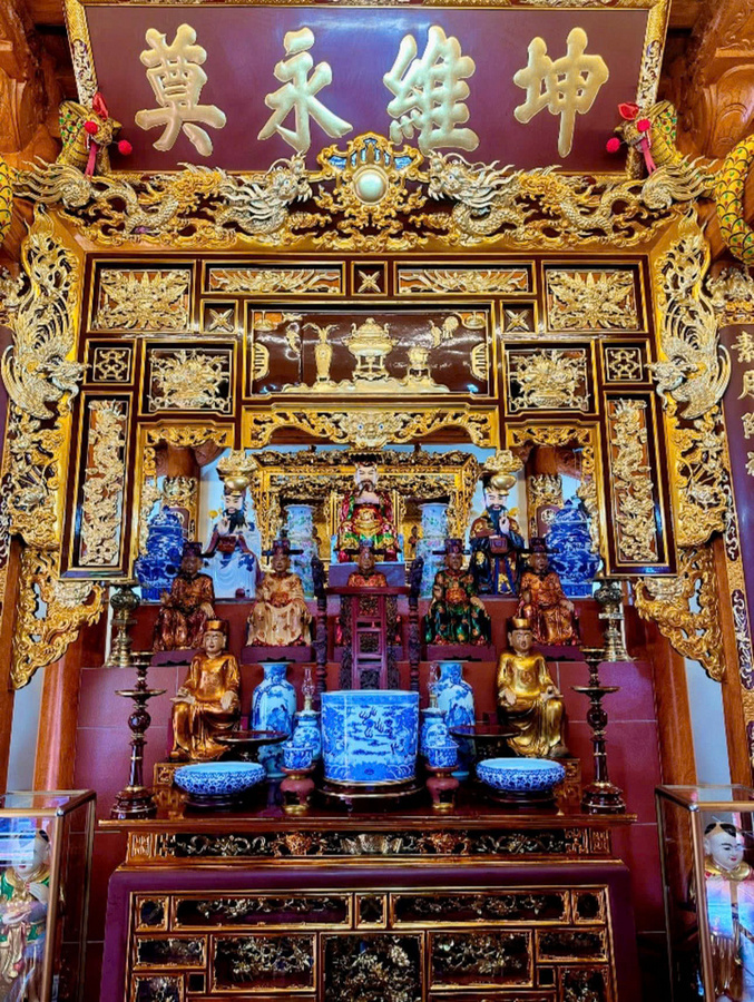 Mẫu điện thờ tư gia 020